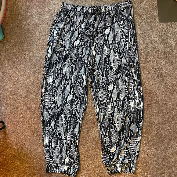 🆕 NINEXIS - Snake Print Light Weight Jogger - 2X - Picture 2 of 5